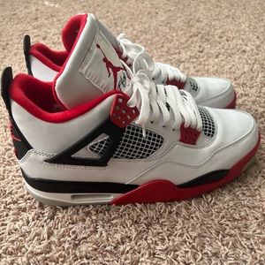 Jordan 4 fire red